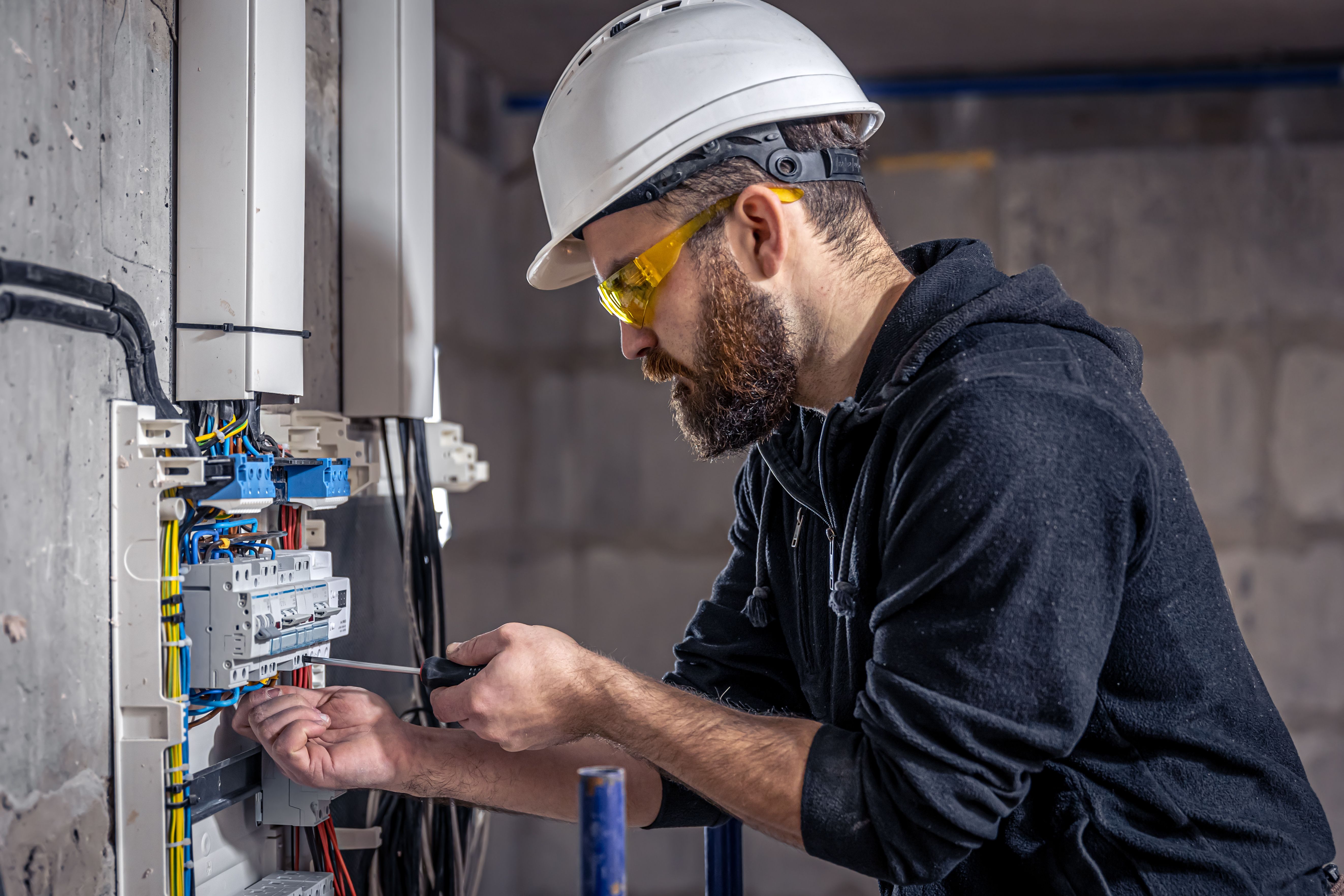 Eletricista Instalador Predial e Residencial - Profissionalizante Semipresencial